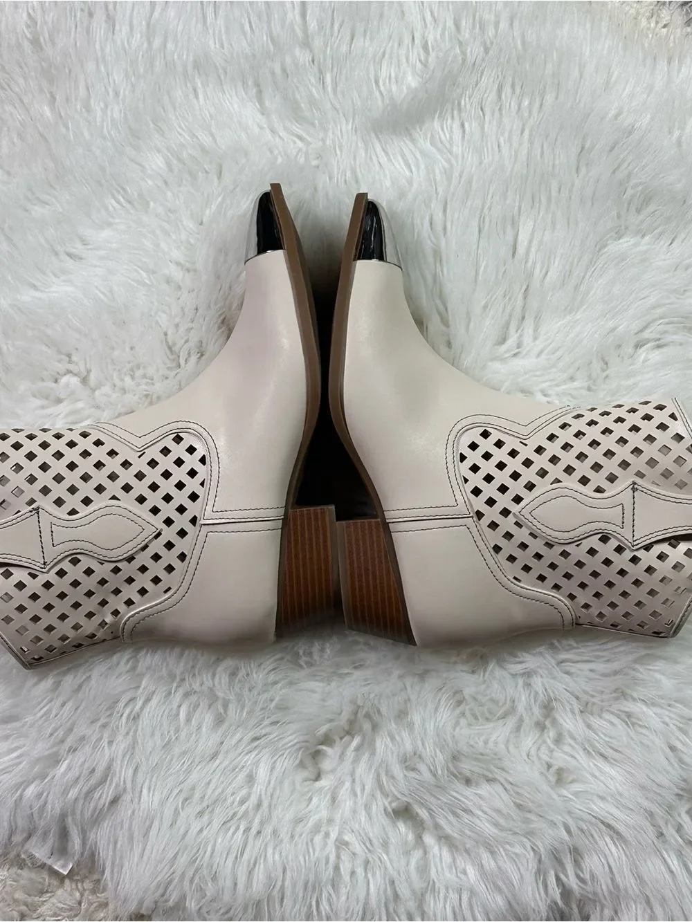 Arizona Jean Company Cream Cutout Western Ankle Boots with Metallic Toe Cap